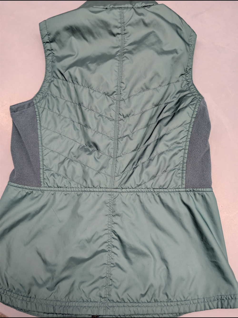 Columbia Lightweight Puffer Vest in Teal Green - Picture 8 of 8